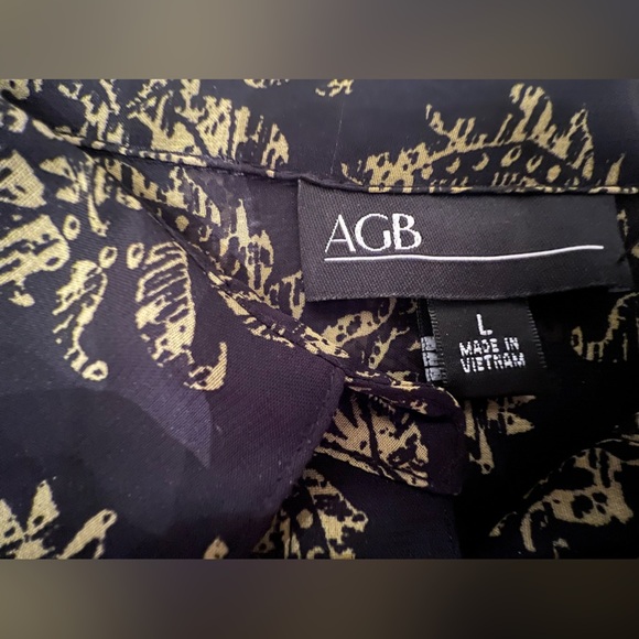 AGB  LARGE  SHEER  BLACK AND LIME GREEN PRINTED BLOUSE. LONG SLEEVES - Picture 11 of 11